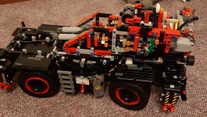 Vojta rád sestavuje z Lego Technic, zde rozpracovaný jeřáb
