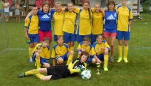 Terezka se svým fotbalovým týmem